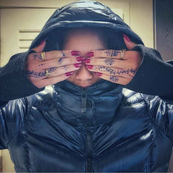 BCBG Max Azaria Quilted Puffer Coat - Picture 2 of 14